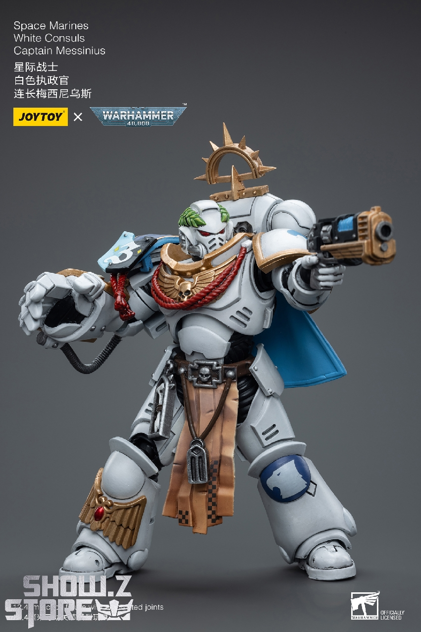 JoyToy 1/18 Warhammer 40K Space Marines White Scars action figure with gold armor details JoyToy 1/18 Warhammer 40K Space Marines White Scars action figure with gold armor details