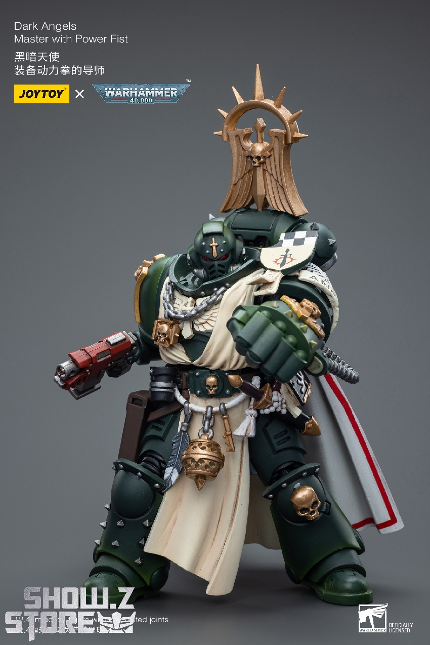 Master figure with elaborate cloak and equipment Master figure with elaborate cloak and equipment