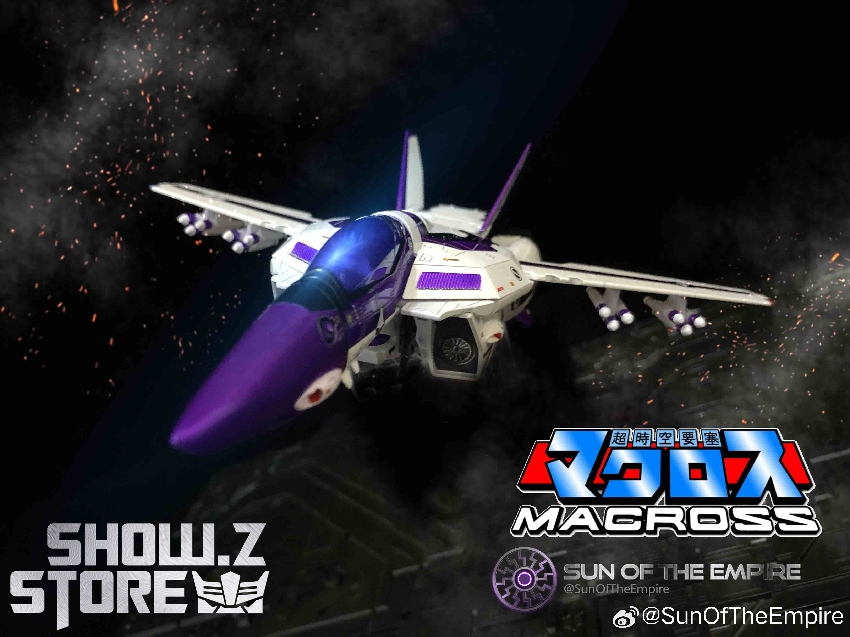 KitzConcept 1/72 Macross VF-1S fighter jet in purple and white God of Flame special edition KitzConcept 1/72 Macross VF-1S fighter jet in purple and white God of Flame special edition