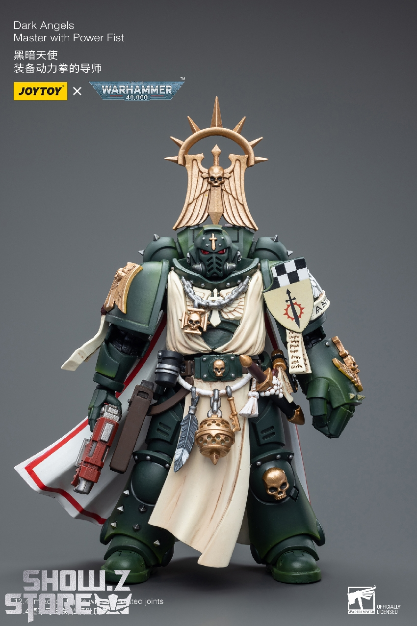 Dark Angels chapter master in ornate armor with sword Dark Angels chapter master in ornate armor with sword