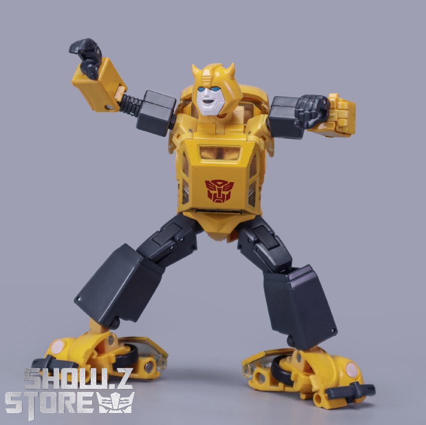 Masterpiece Bumblebee with authentic design featuring vehicle transformation mode Masterpiece Bumblebee with authentic design featuring vehicle transformation mode
