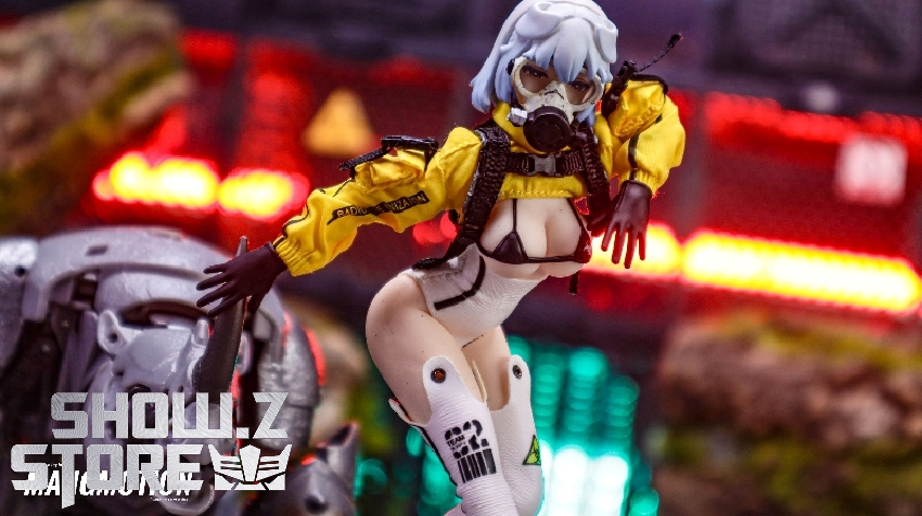 HASUKI Kraken Mecha Girl yellow armor glowing neon effects HASUKI Kraken Mecha Girl yellow armor glowing neon effects