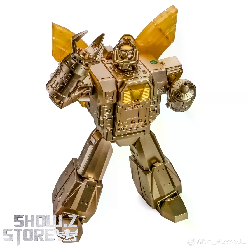 Omega Supreme figure with extended weapon systems Omega Supreme figure with extended weapon systems