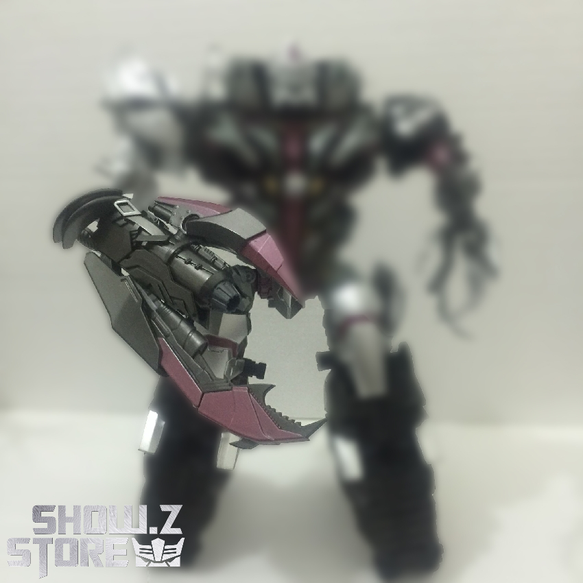 Close-up TF Dream Factory upgrade armor showing blade weapon details and construction Close-up TF Dream Factory upgrade armor showing blade weapon details and construction