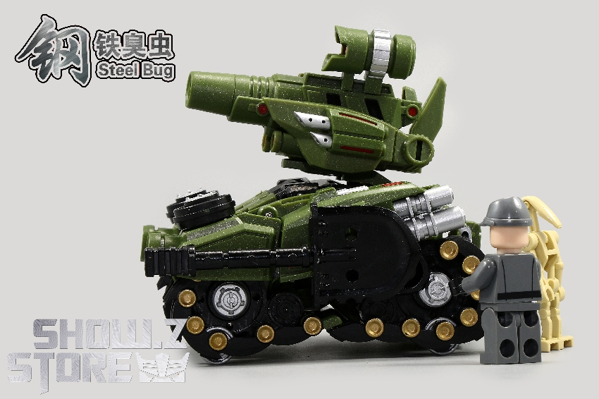 Detailed tank-mode insect with missile launchers and tactical green-yellow scheme Detailed tank-mode insect with missile launchers and tactical green-yellow scheme
