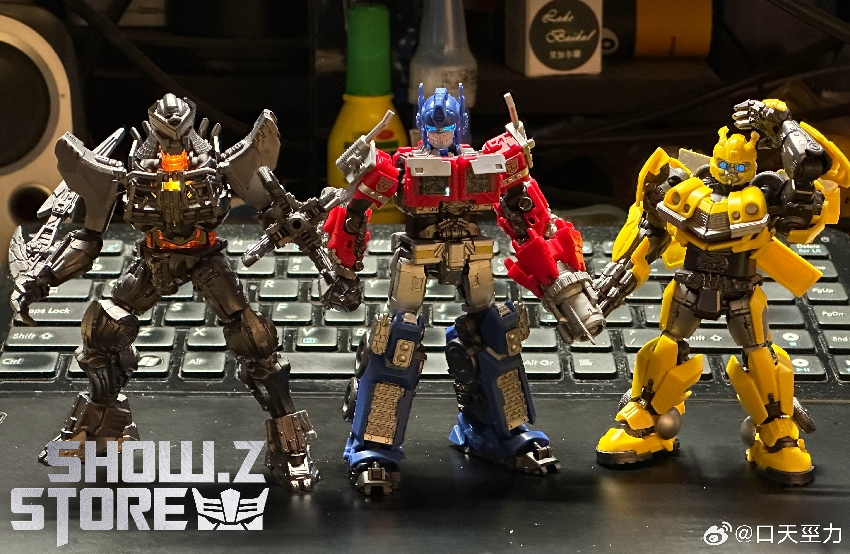 Blokees Transformers Classic Class Rise of Beasts Optimus Prime red blue robot in full articulation Blokees Transformers Classic Class Rise of Beasts Optimus Prime red blue robot in full articulation