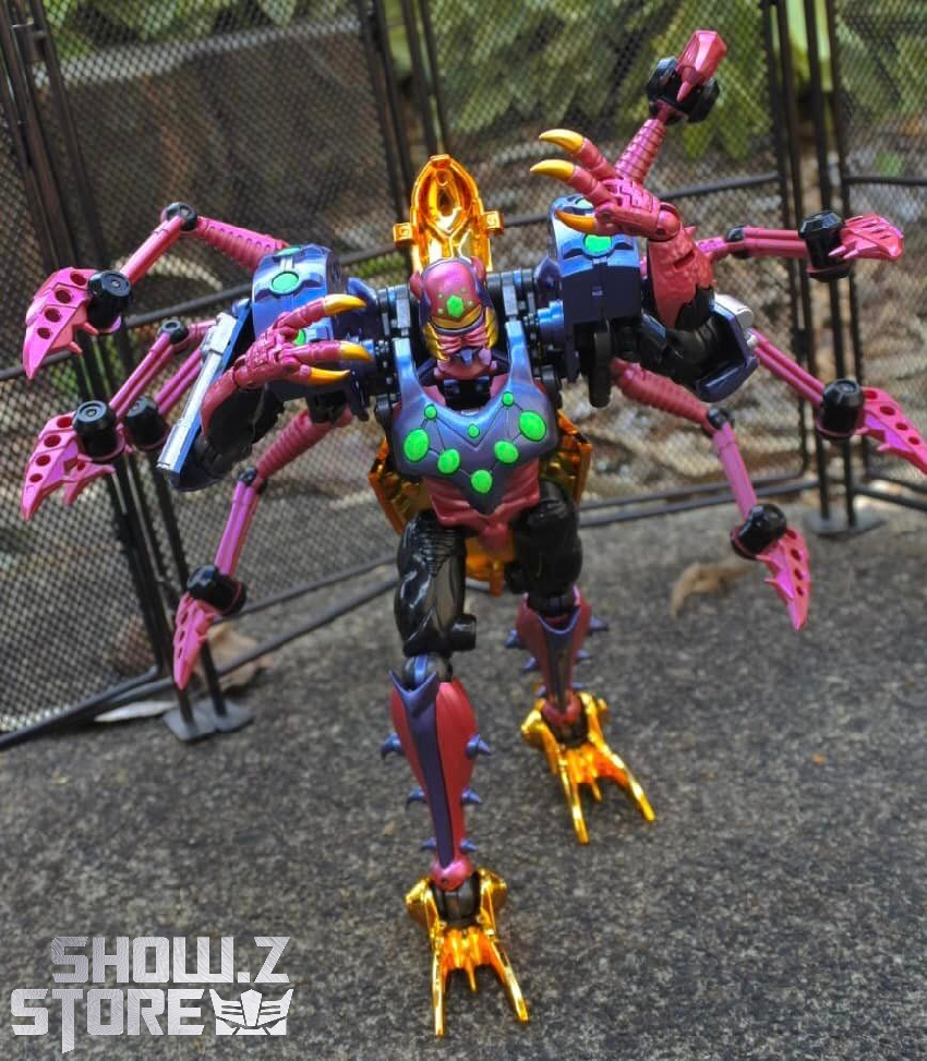TransArt TransMetal Tarantula robot mode weapon extended display TransArt TransMetal Tarantula robot mode weapon extended display