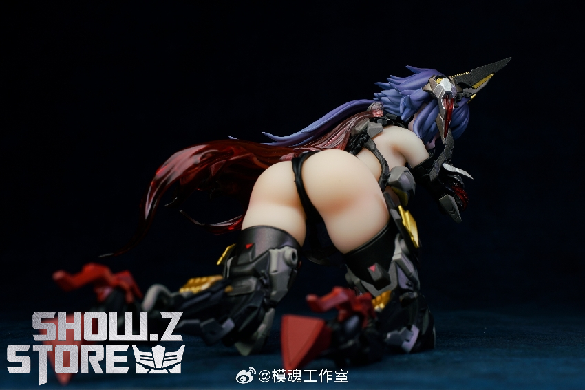 Blue-haired mecha girl with red armor accents and intricate mechanical design details Blue-haired mecha girl with red armor accents and intricate mechanical design details