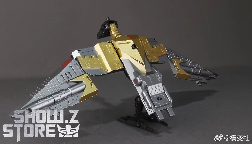 Mobian Studio alloy mech showing detailed mechanical construction Mobian Studio alloy mech showing detailed mechanical construction