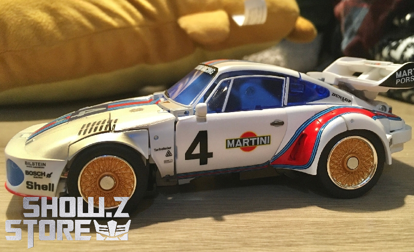 Side profile of FansToys Jive Jazz sports car with iconic racing number and branding Side profile of FansToys Jive Jazz sports car with iconic racing number and branding