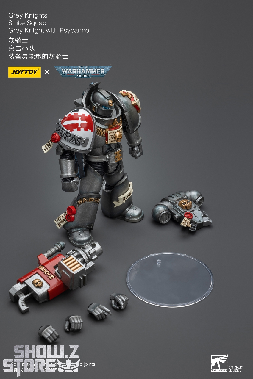 Warhammer 40K Terminator in heavy ornate armor with red and gold detailing Warhammer 40K Terminator in heavy ornate armor with red and gold detailing
