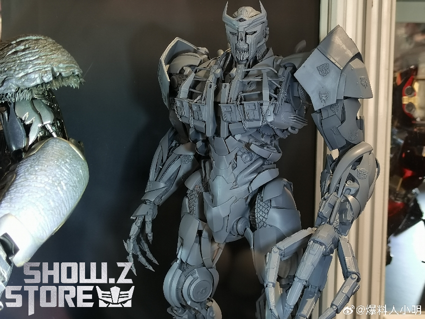 Threezero DLX Wheeljack detailed articulated robot figure collectible model Threezero DLX Wheeljack detailed articulated robot figure collectible model