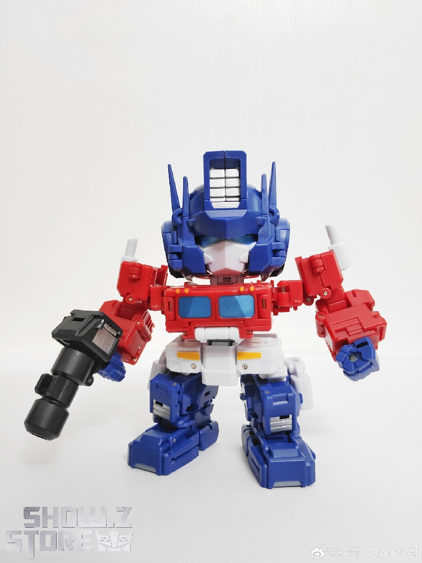 Magic Square MS-G04 Optimus Prime collector figure with detailed engineering and articulation Magic Square MS-G04 Optimus Prime collector figure with detailed engineering and articulation