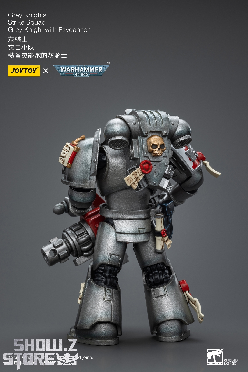 JoyToy Space Marine with large melee weapon and detailed armor construction JoyToy Space Marine with large melee weapon and detailed armor construction