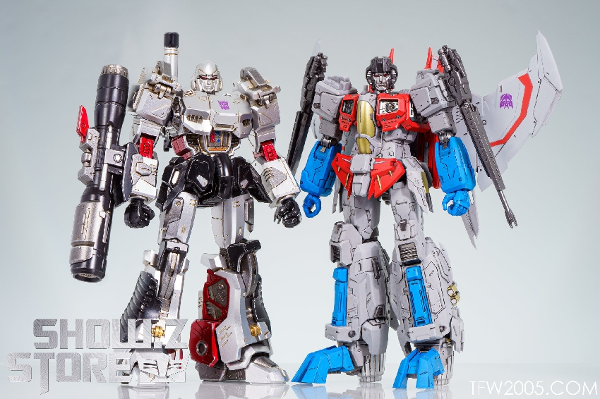 Starscream robot form with multiple interchangeable hand parts displayed Starscream robot form with multiple interchangeable hand parts displayed