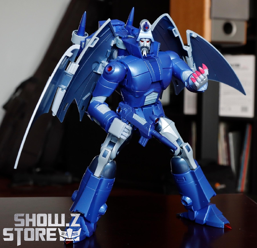 FansToys Scourge blue robot extended black wings action pose FansToys Scourge blue robot extended black wings action pose