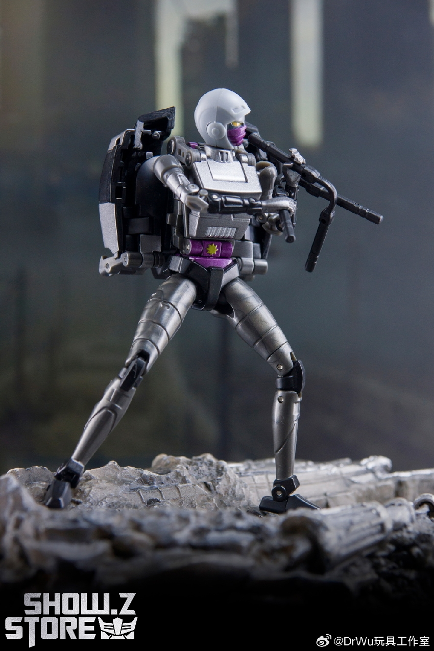 Night Nightbird purple robot combat stance on landscape Night Nightbird purple robot combat stance on landscape