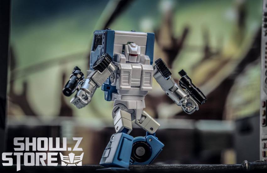 Huffer transformation truck with military loadout and articulated firing systems Huffer transformation truck with military loadout and articulated firing systems