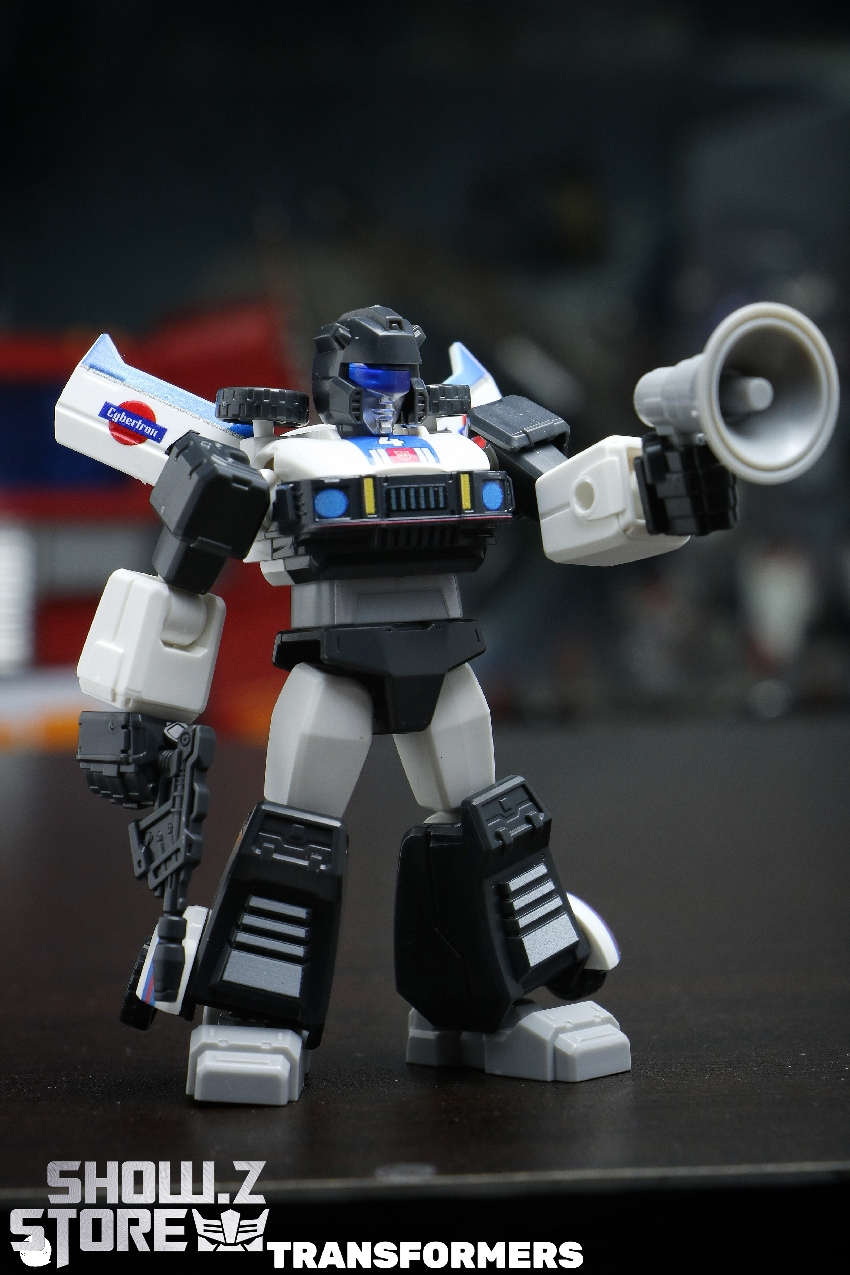 Blue and red Blokees Transformers Shining Version Chapter 1 robot model kit Blue and red Blokees Transformers Shining Version Chapter 1 robot model kit