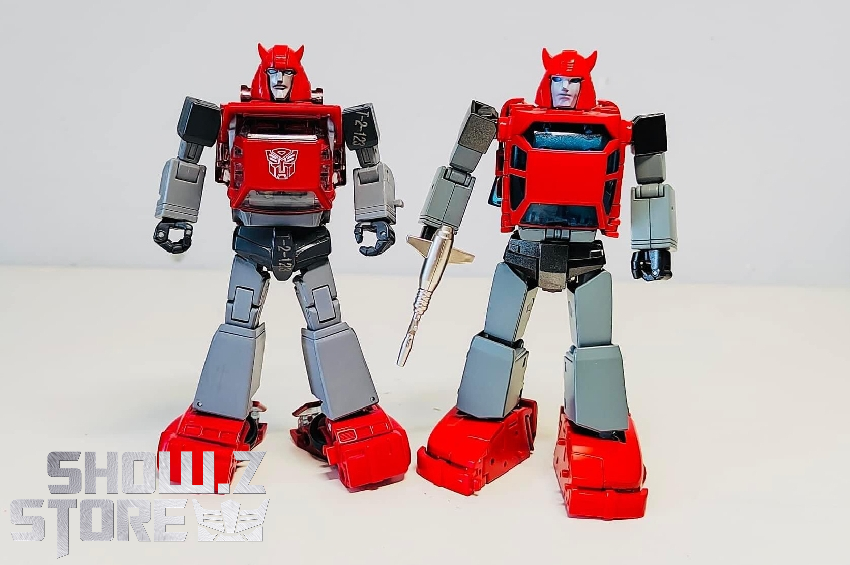 Cliffjumper Masterpiece red bot silver grey armor details display Cliffjumper Masterpiece red bot silver grey armor details display