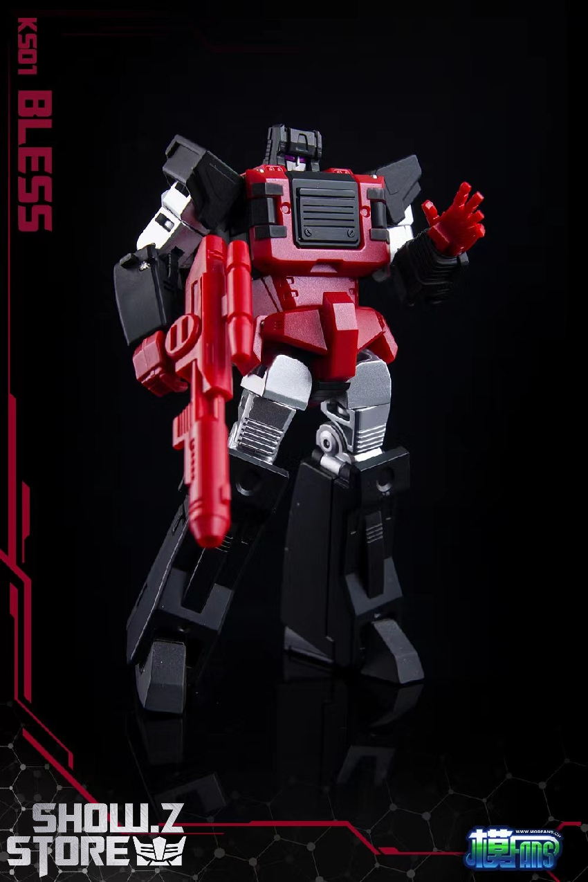 Alternative armor configuration showing red robot with deployed weapon systems Alternative armor configuration showing red robot with deployed weapon systems