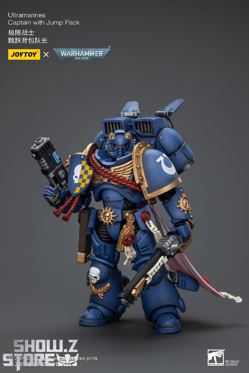 Warhammer 40K Space Marine Captain with helmet and detailed chest insignia Warhammer 40K Space Marine Captain with helmet and detailed chest insignia