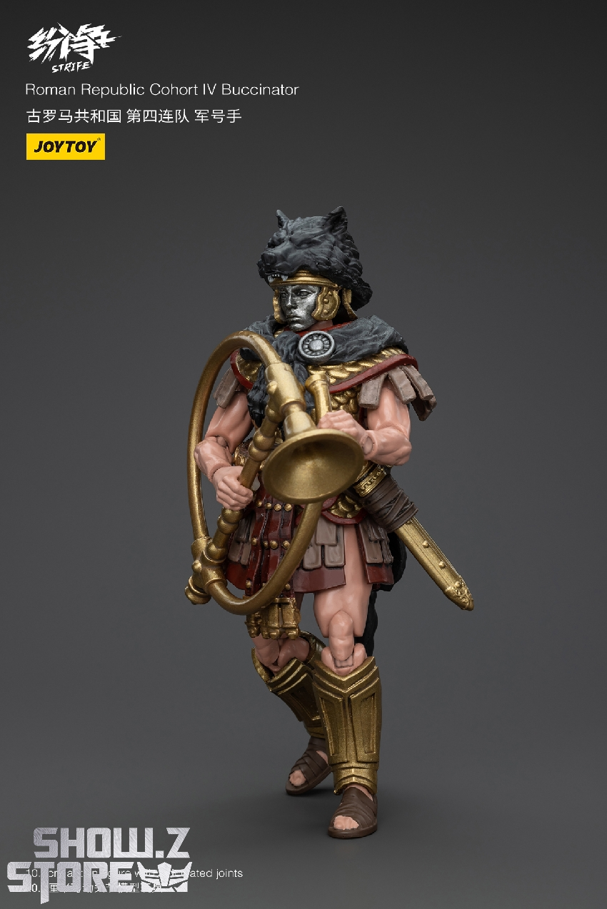 Action figure showcasing intricate Roman Republic military armor detail Action figure showcasing intricate Roman Republic military armor detail