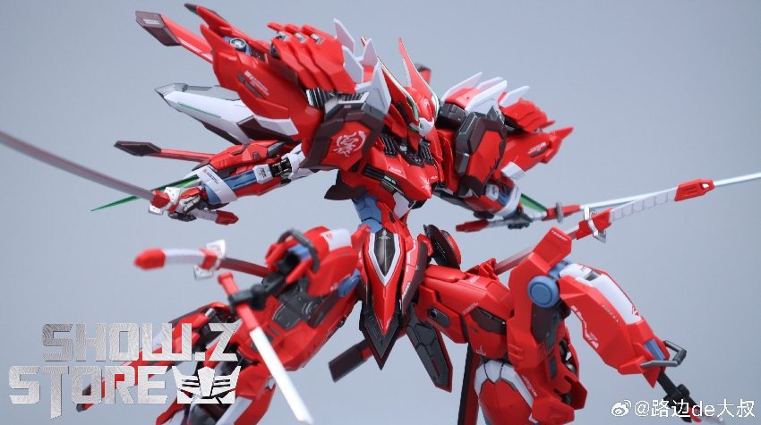 CangDao DSK-02 full armor Kainar red robot in dynamic action stance CangDao DSK-02 full armor Kainar red robot in dynamic action stance