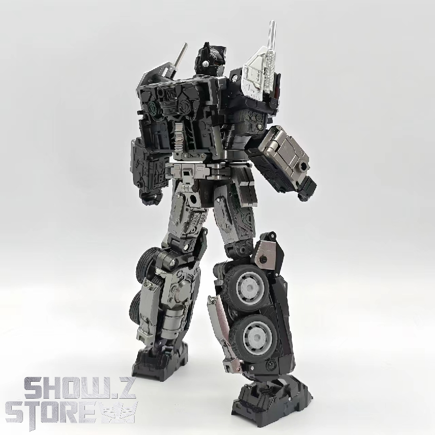 Optimus Prime robot full articulation and stance display Optimus Prime robot full articulation and stance display