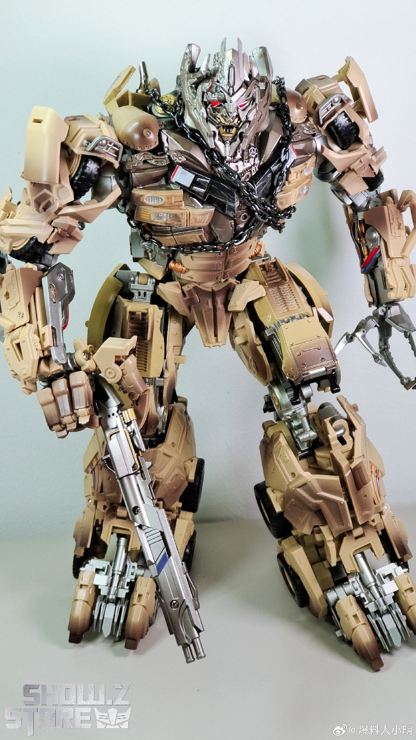 4th Party DP-01 Desperado Megatron battle damaged tan brown robot 4th Party DP-01 Desperado Megatron battle damaged tan brown robot
