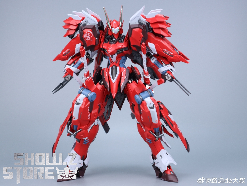 CangDao 1/100 Kainar dussack red robot with bright yellow accents CangDao 1/100 Kainar dussack red robot with bright yellow accents