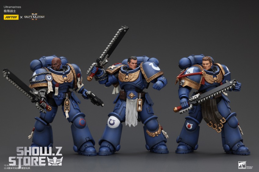 Group display multiple Ultramarines space marines comparison Group display multiple Ultramarines space marines comparison