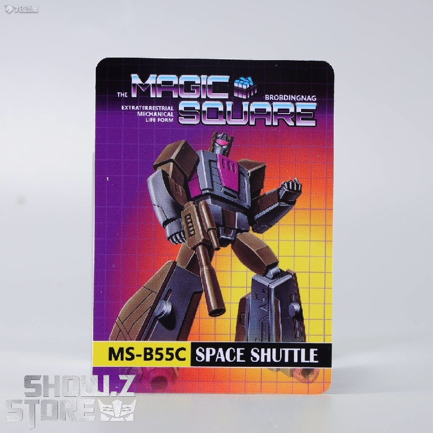 Space Shuttle Blastoff golden version with detailed transformation engineering Space Shuttle Blastoff golden version with detailed transformation engineering