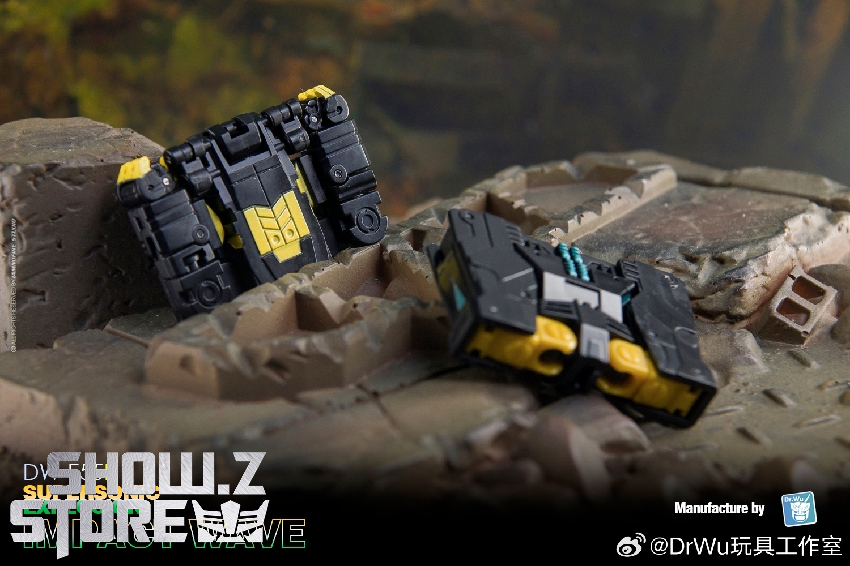 Dr.Wu DW-E55B Mini-Cassettes Impact Wave black yellow robot toy figure weaponry Dr.Wu DW-E55B Mini-Cassettes Impact Wave black yellow robot toy figure weaponry