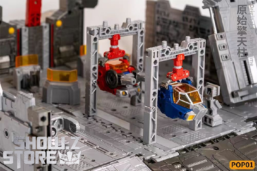 Original Diaclone Prime demonstrating multiple configuration modes accessories Original Diaclone Prime demonstrating multiple configuration modes accessories