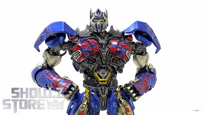 Blue red and gold Optimus Prime leader class robot figure Blue red and gold Optimus Prime leader class robot figure