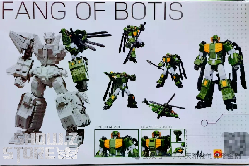 Green and yellow modular robot figure with interchangeable articulated parts Green and yellow modular robot figure with interchangeable articulated parts