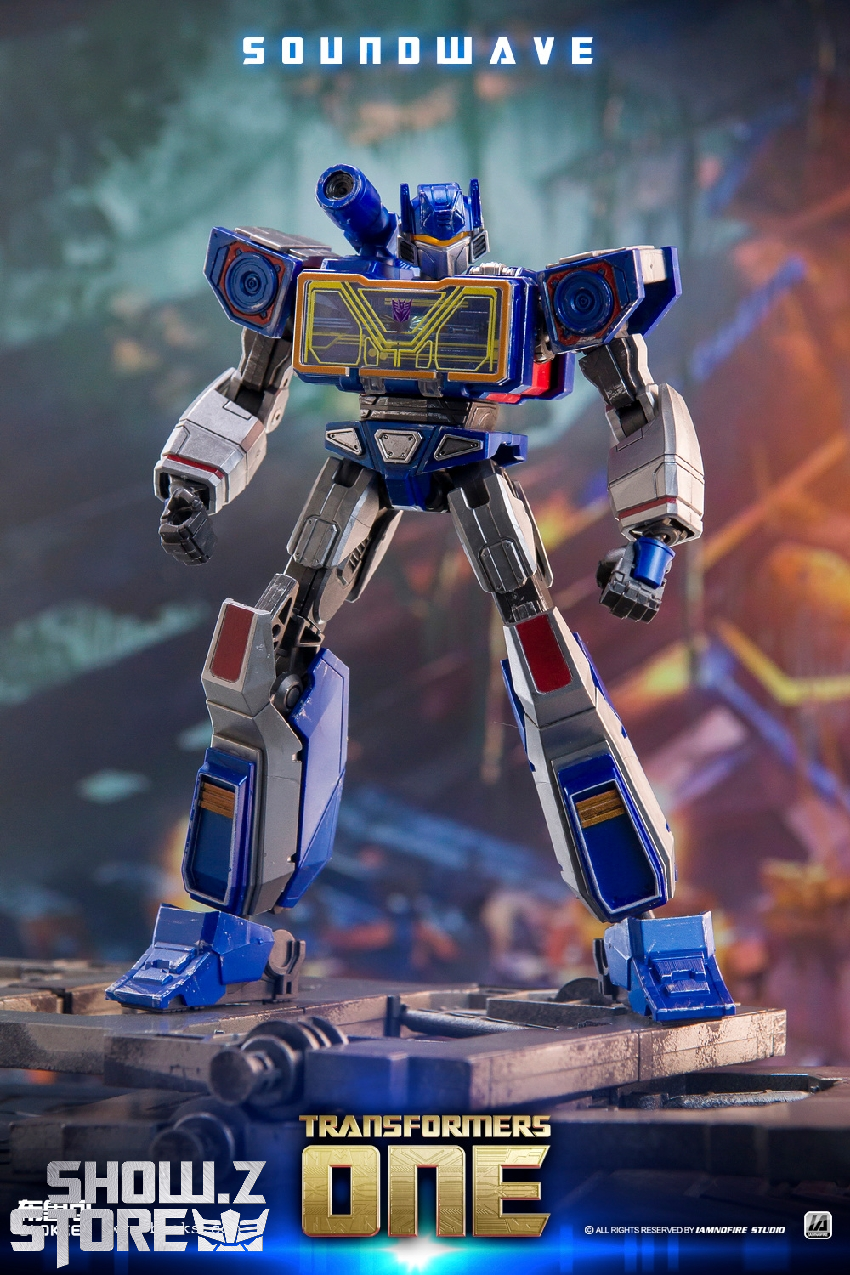 Blokees Transformers blue gold Soundwave robot figure Blokees Transformers blue gold Soundwave robot figure
