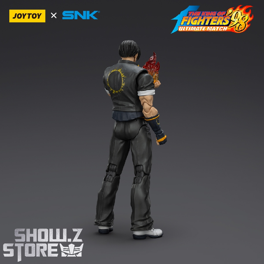 JoyToy Kyo Kusanagi KOF 98 showing back pose black cream outfit JoyToy Kyo Kusanagi KOF 98 showing back pose black cream outfit