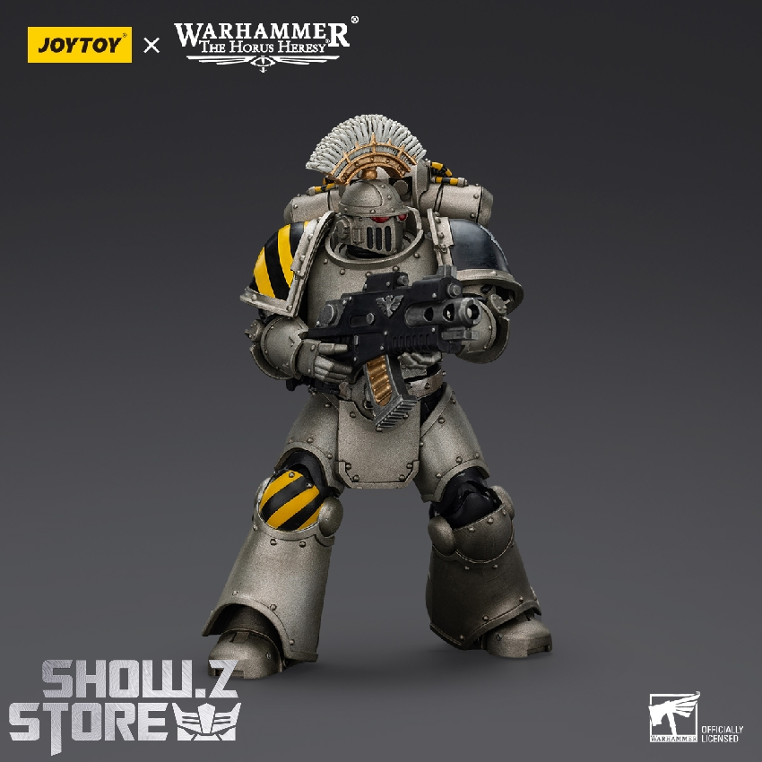 Horus Heresy space marine detailed armor articulation yellow bone color scheme Horus Heresy space marine detailed armor articulation yellow bone color scheme