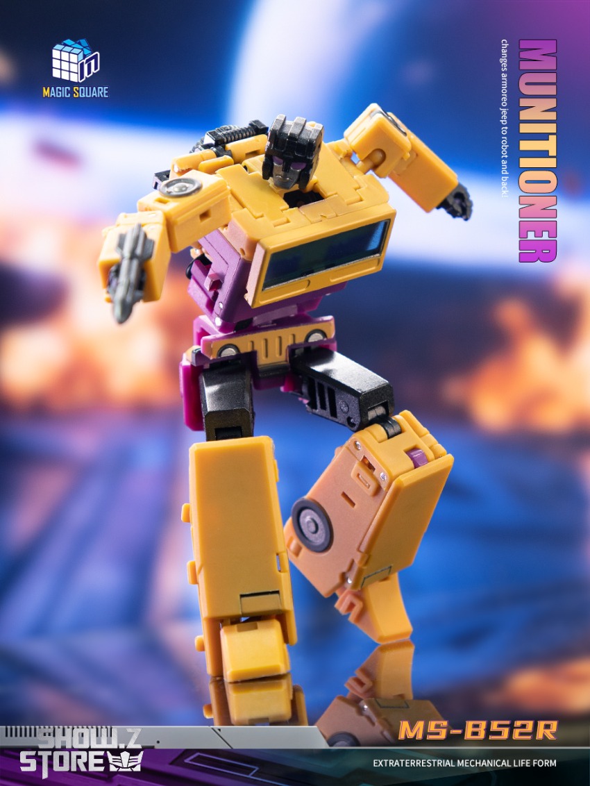 Yellow magenta mechanical robot black weapon and ammunition Yellow magenta mechanical robot black weapon and ammunition