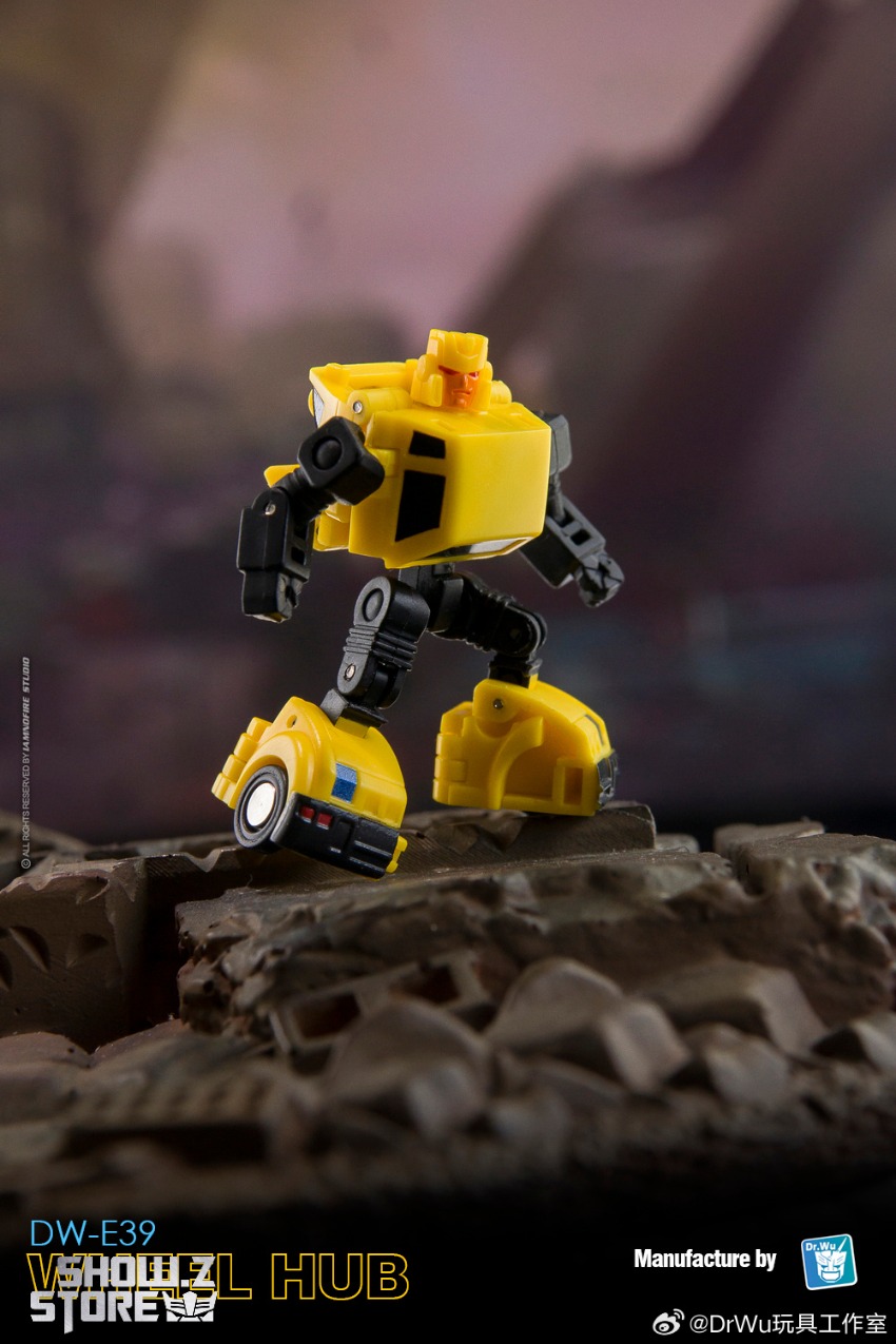 Robot with yellow black chest wheel hub component display Robot with yellow black chest wheel hub component display