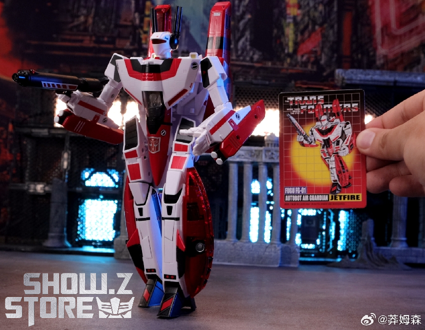 Macross VF1S God of Flame jet with military livery in futuristic cityscape setting Macross VF1S God of Flame jet with military livery in futuristic cityscape setting