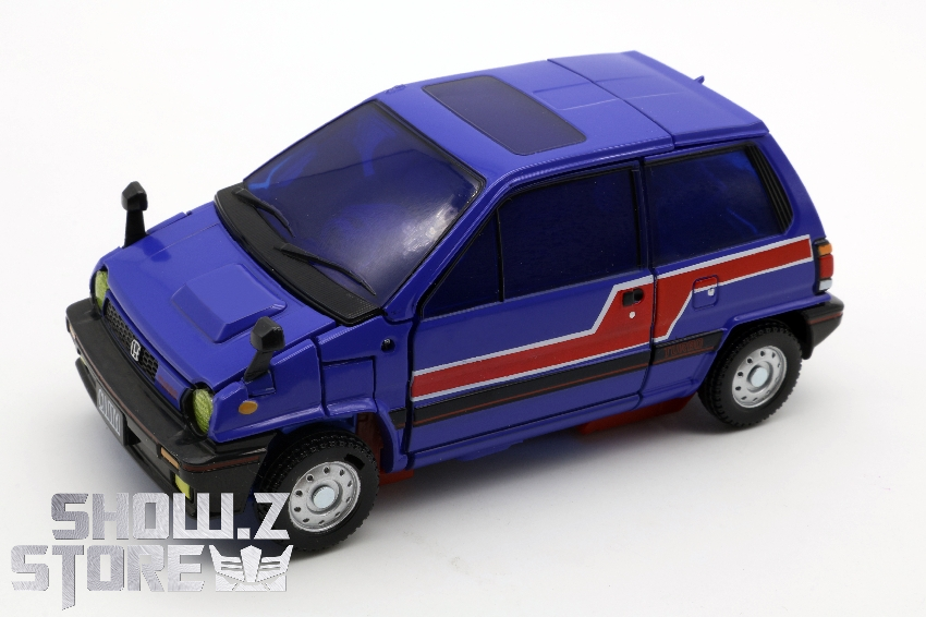 Blue minivan vehicle mode opening side doors wheel details authentic Skids Blue minivan vehicle mode opening side doors wheel details authentic Skids