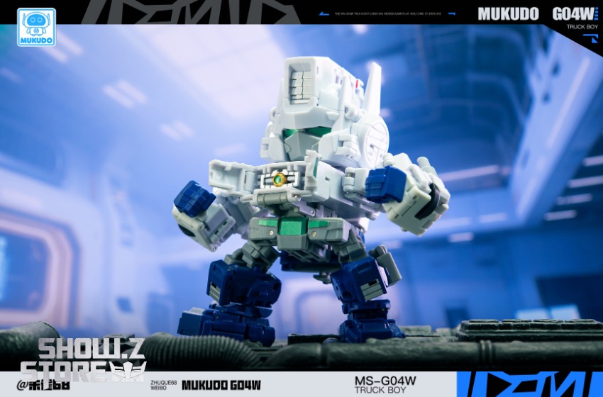 MS-G04W robot mode standing pose white green blue color scheme MS-G04W robot mode standing pose white green blue color scheme