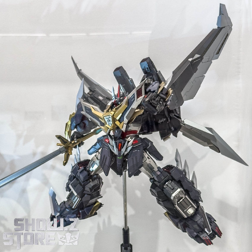 CCS Toys Ultimate Dancouga black robot top view detail display CCS Toys Ultimate Dancouga black robot top view detail display