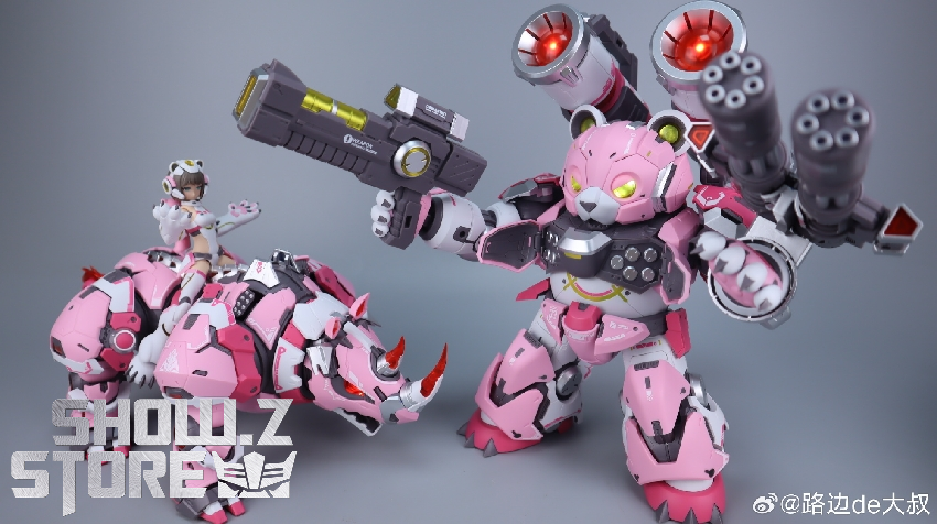 Detailed pink Sloth model kit showing intricate armor plating and mechanical design Detailed pink Sloth model kit showing intricate armor plating and mechanical design