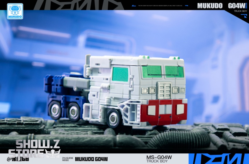 MS-G04W Ultra Magnus truck mode stacked configuration vehicle transformation MS-G04W Ultra Magnus truck mode stacked configuration vehicle transformation