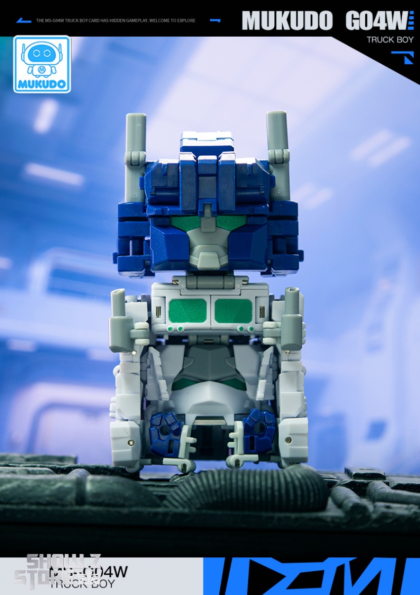 Truck Boy G04W transformation robot displaying robot form articulated Truck Boy G04W transformation robot displaying robot form articulated