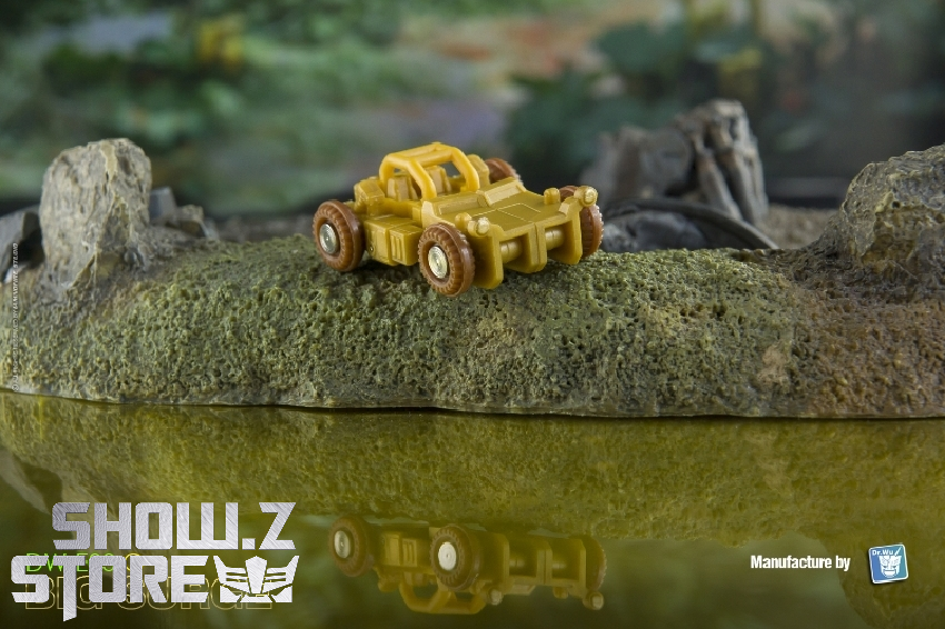 Dr.Wu DW-E03G Big Surge Beachcomber truck robot yellow transformation Dr.Wu DW-E03G Big Surge Beachcomber truck robot yellow transformation